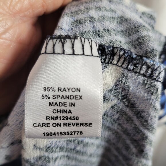 Elle XL Cold Shoulder Short Sleeve Blouse Blue White floral striped Rayon EUC - Picture 8 of 11